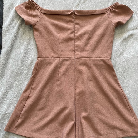 Off the shoulder romper - Picture 2 of 3